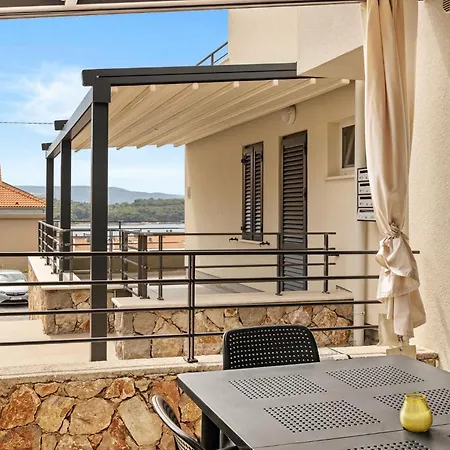 Crepsa Paradise With Jacuzzi - Couple Getaway Cres Esterno foto