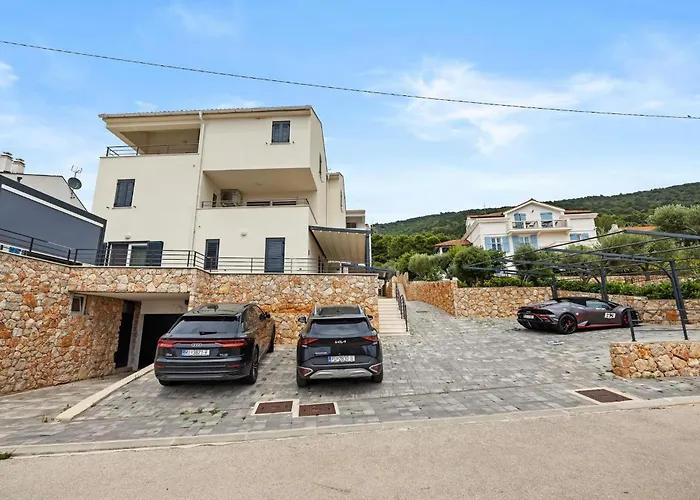 Crepsa Paradise With Jacuzzi - Couple Getaway