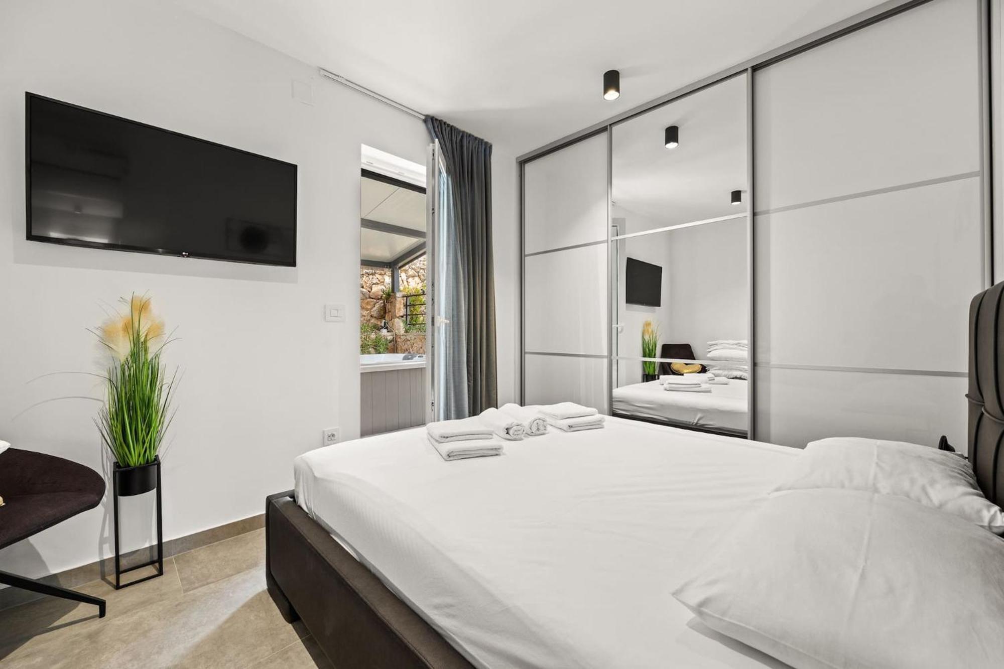 Crepsa Paradise With Jacuzzi - Couple Getaway