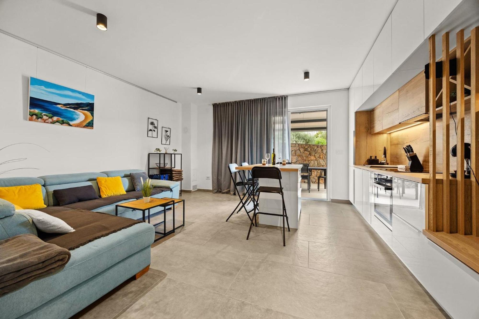 Appartamento Crepsa Paradise With Jacuzzi - Couple Getaway *